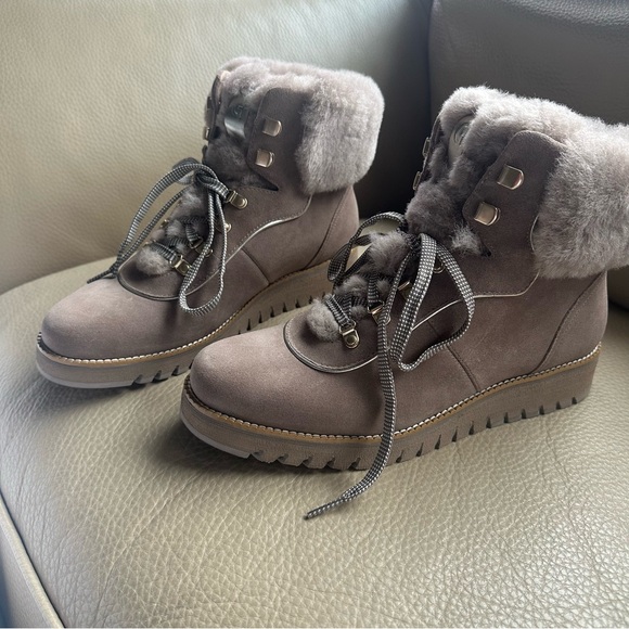 NWT Cole Haan Boots - Size 10 - Picture 3 of 6